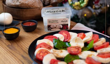 Salade Caprese mozzarella boule de Meriah